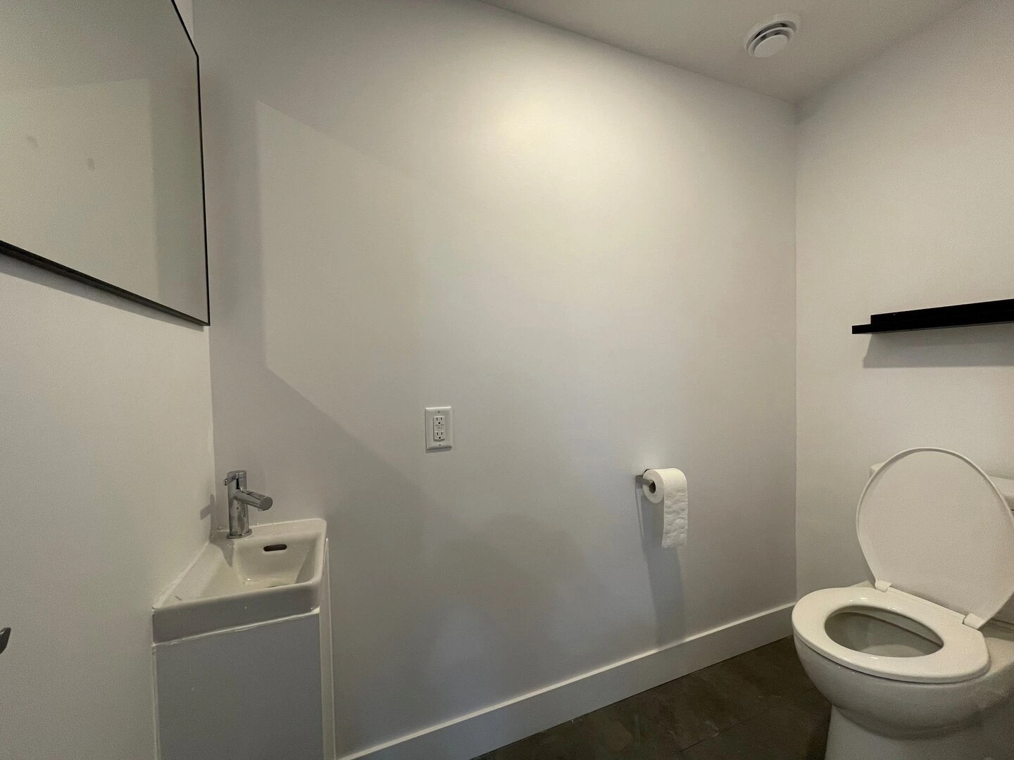 Ground floor toilet of L’Évasion chalet