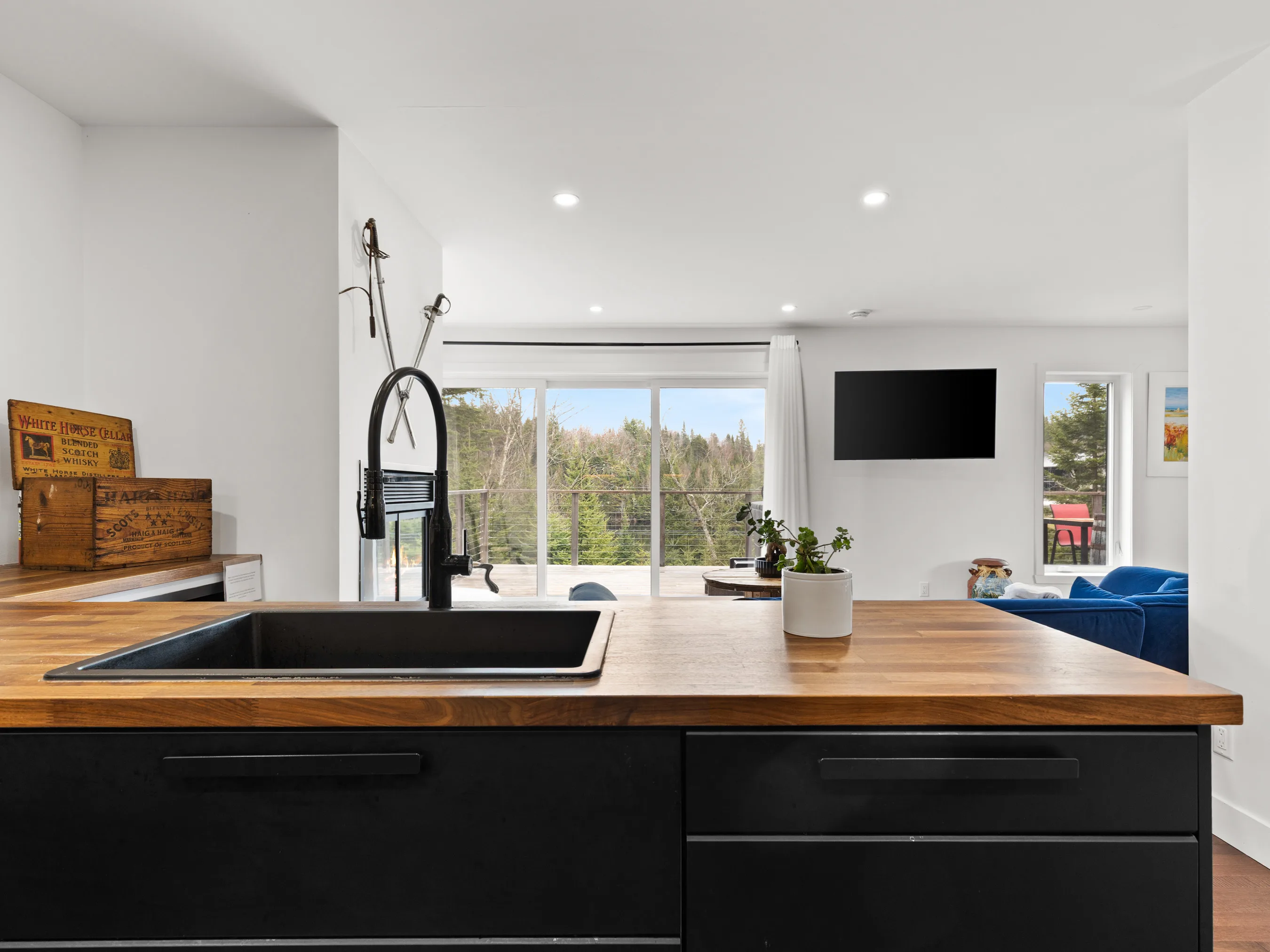 Kitchen island of Le Bellissime chalet