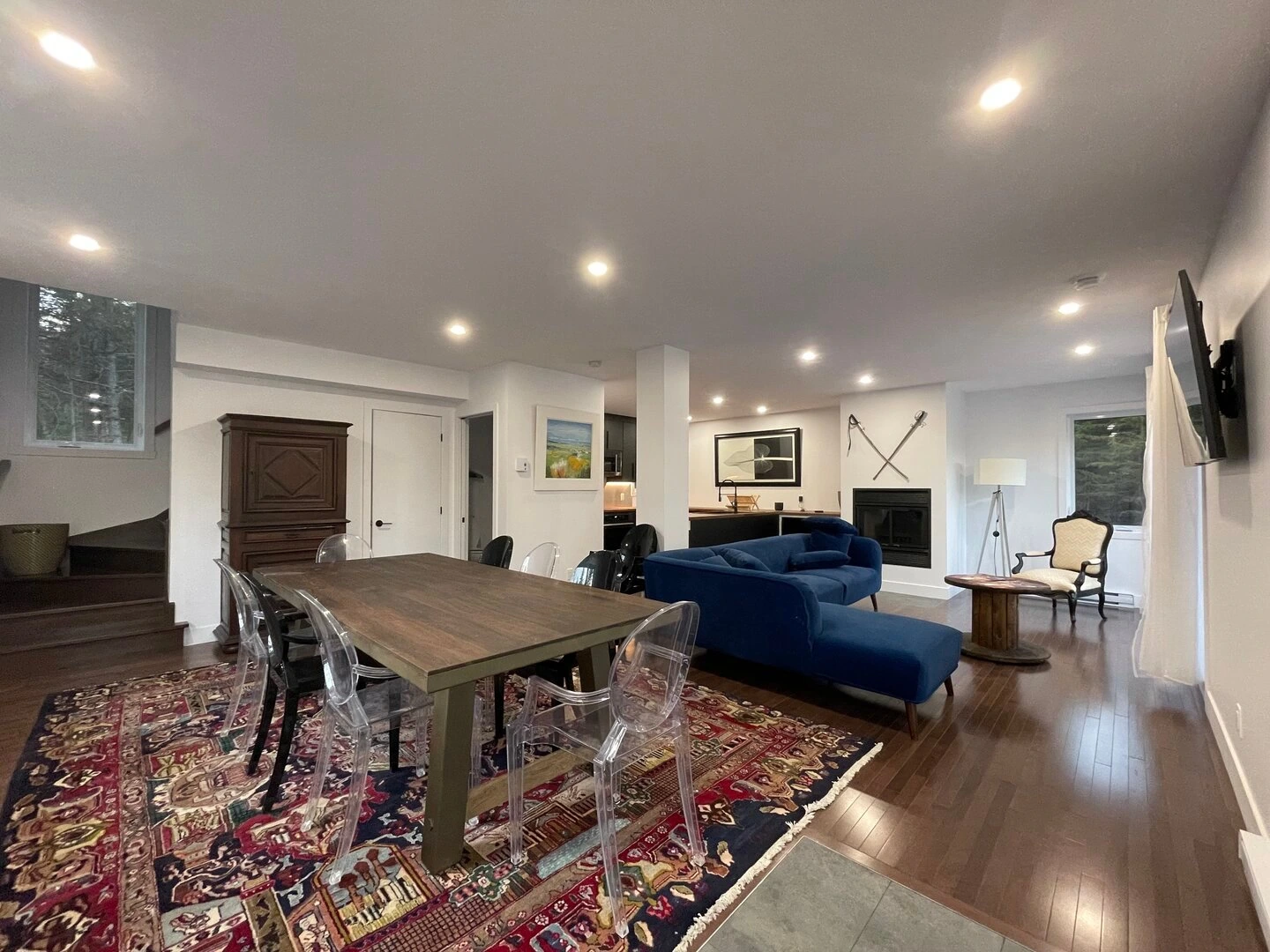 Entrance and living area of Le Bellissime chalet
