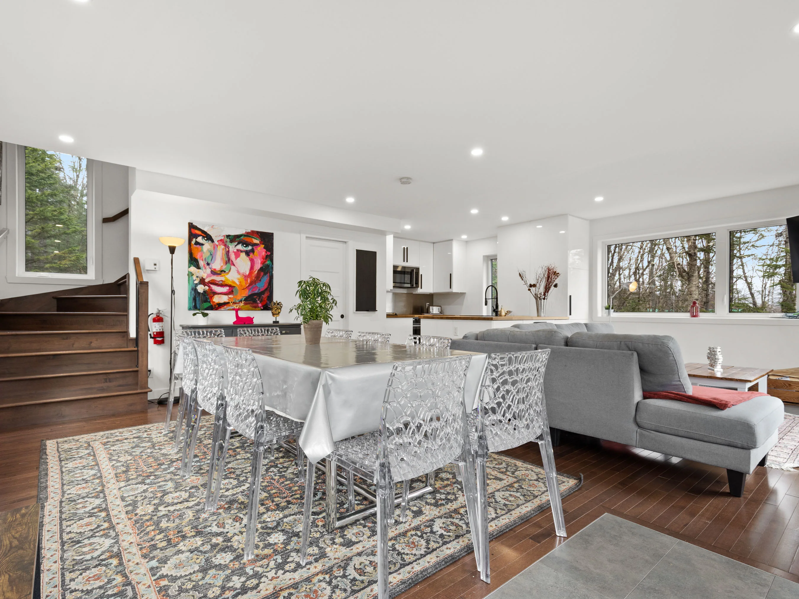 Dining room and open living area of Le Céleste chalet