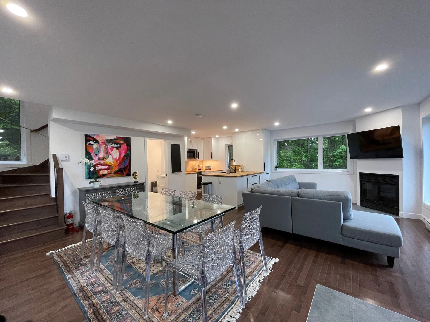 Entrance and living area of Le Céleste chalet