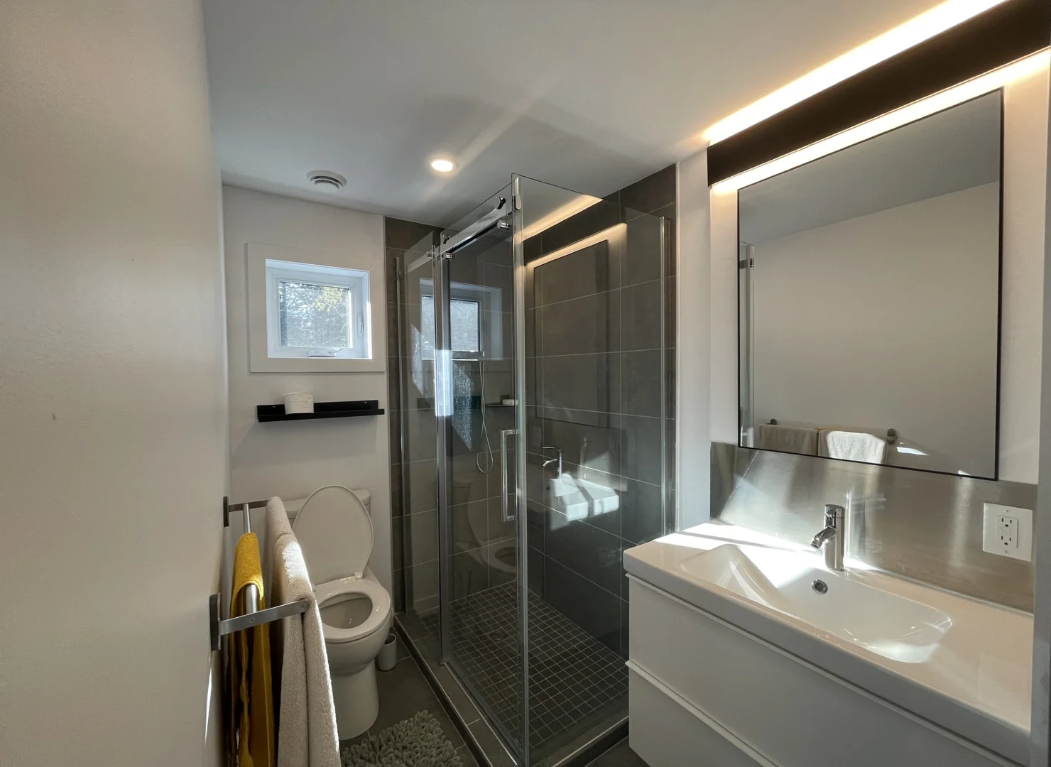 Bathroom of Le Romantique chalet