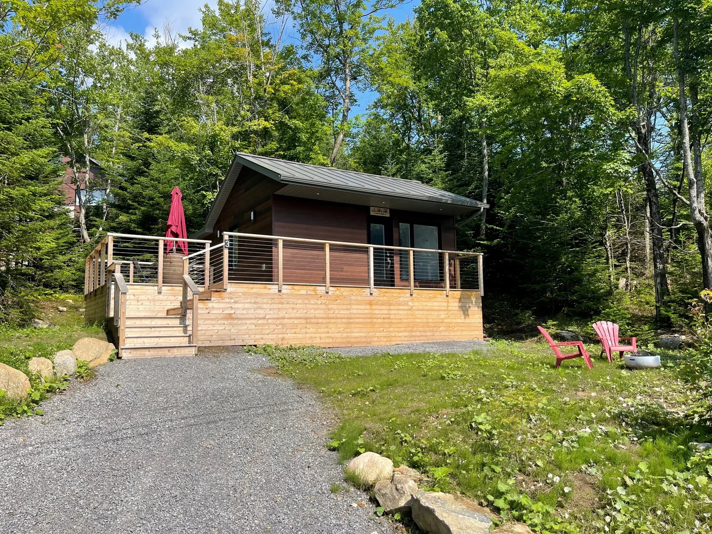 Exterior view of Le Tête à Tête chalet